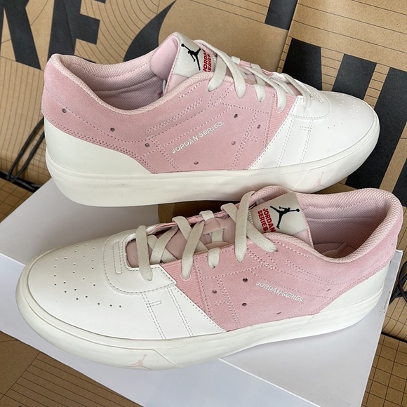 JORDAN SERIES.03 ‘Atmosphere’ WMNS - Picture 12 of 16